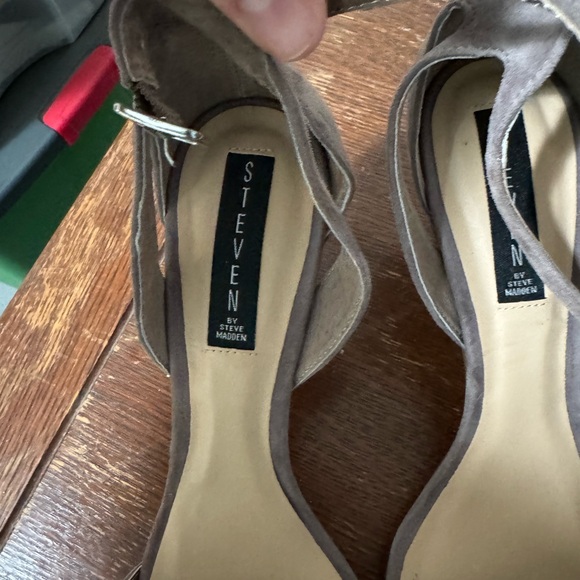 Gray NineWest heels - Picture 2 of 6